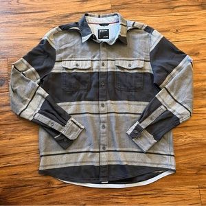 Marmot Flannel Shirt Mens Large Black Gray Stripe Button Down Long Sleeve Pocket